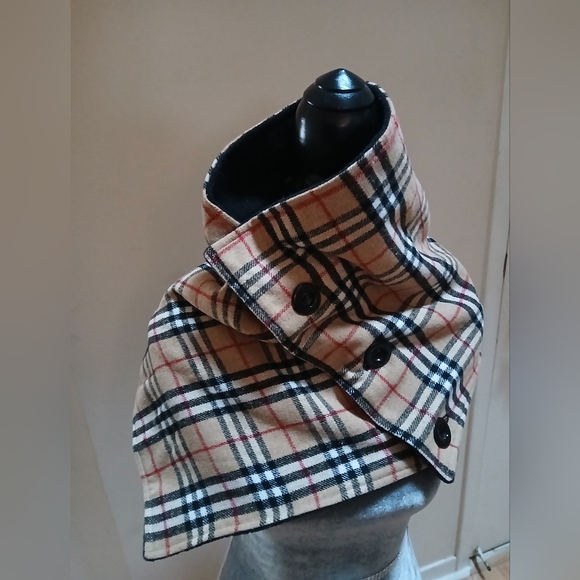 WRAPPED Reversible Plaid Scarf/Capelet - Picture 3 of 8